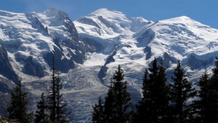 Клад на Монблане. Альпинист получит половину найденных восемь лет назад драгоценных камней