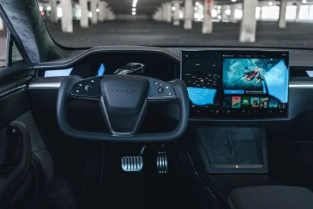 Владельцев Tesla заставят платить за использование навигатора