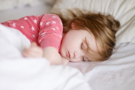Почему с возрастом детям трудно засыпать днем