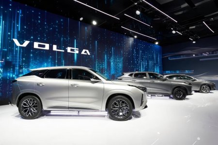 В России впервые показали новые автомобили Volga