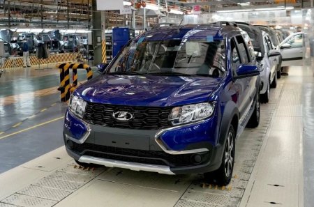 АвтоВАЗ выпустил юбилейный Largus на ижевском заводе