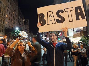 Аргентинцы устроили массовый митинг против президента