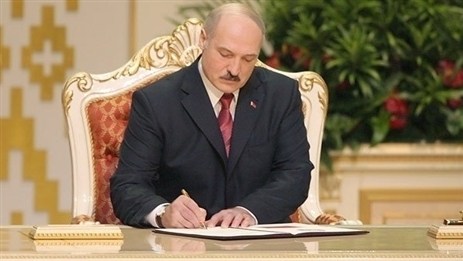 Лукашенко уволил замглавы белорусских ВВС