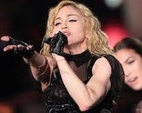 Скандал на концерте Мадонны в Киеве: зрители освистали звезду за российский флаг