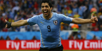 Дубль Суареса принес Уругваю победу над Англией