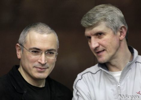 Ходорковскому и Лебедеву сократили срок на два месяца