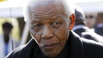 Экс-президент ЮАР Мандела прооперирован, его состояние стабильно