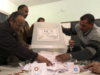 Египтяне проголосовали за новую конституцию