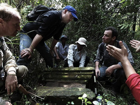 Археологи открыли древний город в джунглях Камбоджи при помощи лазера
