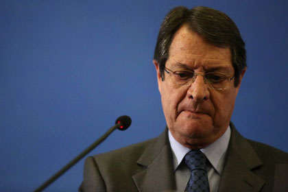 Президент Кипра урезал свою зарплату на четверть