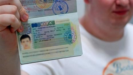 Поляки будут выдавать визы без территориальной привязки