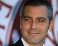 Джордж Клуни вызван в суд по делу Берлускони