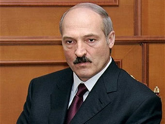 Россияне отказались считать Лукашенко полезным для России