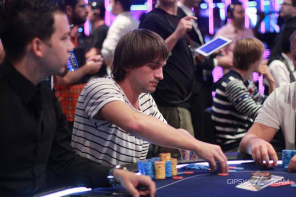 Белорус выиграл 1 миллион евро в покер (Фото)
