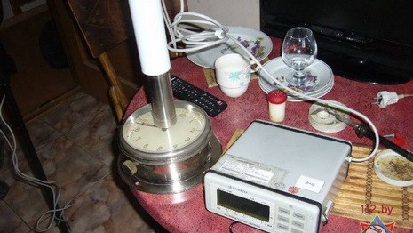 В Бобруйске на свадьбу подарили радиоактивные часы с подводной лодки