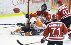 Неман и Металлург вышли в полуфинальную стадию плей-офф открытого чемпионата Беларуси по хоккею