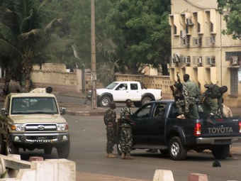 Свергнутый президент Мали бежал в Сенегал