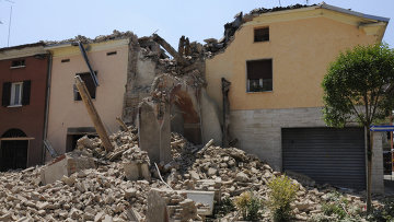 Число жертв землетрясения в Италии увеличилось до 15