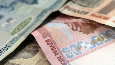 С завтрашнего дня в стране будет официально девальвирован рубль