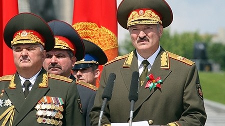 Лукашенко освободил от должности  командующего ВВС за дискредитацию звания и произвел ряд кадровых назначений (Видео)