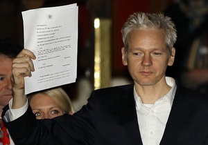 Сегодня основатель Wikileaks предстанет перед судом в Лондоне