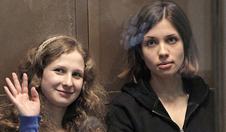 Две участницы Pussy Riot вышли на свободу по амнистии