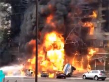 Бешеный бензовоз в центре Алма-Аты подпалил улицу с восьмиэтажным домом и машинами (Видео)