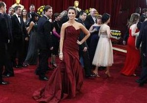 Критики назвали лучшие и худшие наряды на церемонии Оскар