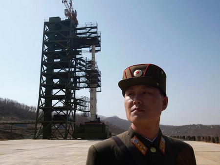 Северная Корея готовится запустить ракету большой дальности