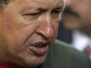 Чавес отрицает призывы к войне с Колумбией