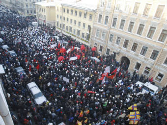 В Петербурге началось шествие "За честные выборы"