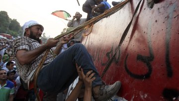 Демонстранты в Каире ворвались в посольство Израиля