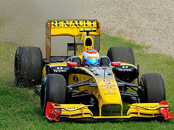 Петров уступил Шумахеру полторы секунды на квалификации Гран-при Австралии