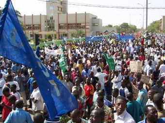 Бунт военных вынудил президента Буркина-Фасо бежать из столицы