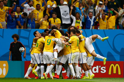 Бразилия и Мексика вышли в 1/8 финала ЧМ-2014 по футболу
