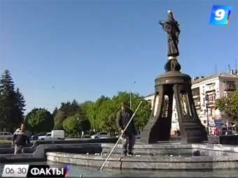 В российских городах десантников оставили без фонтанов