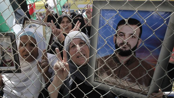 Израиль ради мирного процесса освободит палестинских заключенных