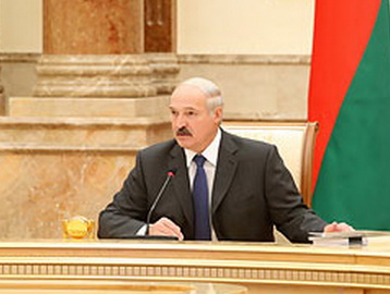 Лукашенко пообещал ничего не обещать перед выборами (Видео)