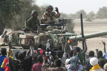Великобритания отправит в Африку на помощь французам 350 солдат