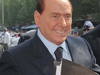 Берлускони обвинил СМИ в тиражировании