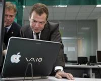 Twitter удалил ложный микроблог Медведева по просьбе Кремля