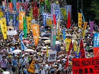 170 тысяч японцев вышли протестовать против эксплуатации АЭС