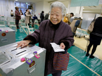 Оппозиция победила на парламентских выборах в Японии