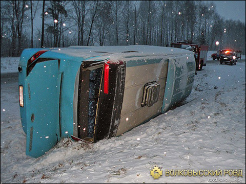 В Волковыском районе опрокинулся автобус с пассажирами (Фото)