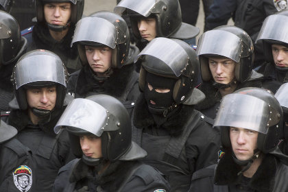 Милиция окружила киевский телецентр для защиты от оппозиции