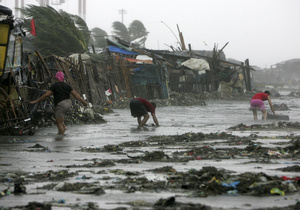 На Филиппины обрушился мощный тайфун