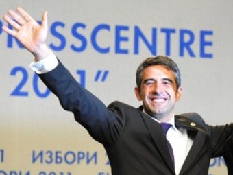 Кандидат от правящей партии победил на президентских выборах в Болгарии