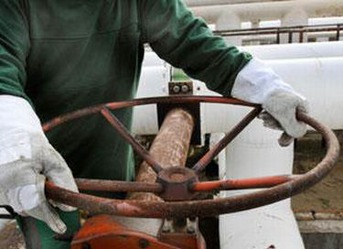 Россия с февраля увеличит пошлину на нефть до 270,7 долларов