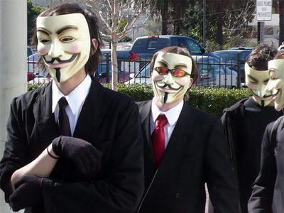 В Великобритании арестовали хакеров из Anonymous и Lulz Security
