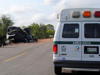 В аварии автобуса в Мексике погибли 26 отпускников